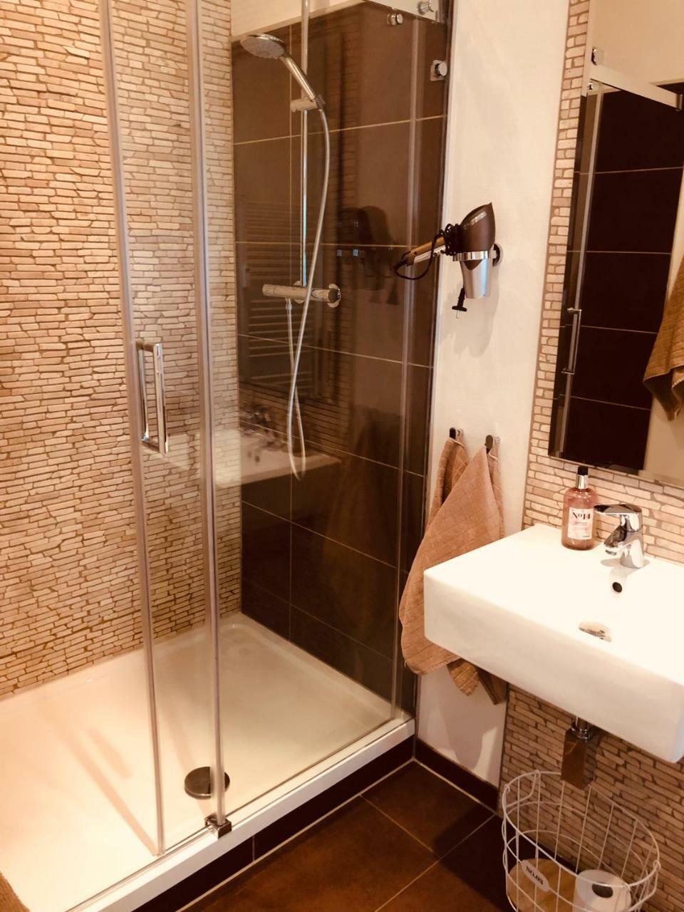 Business-Lodging Apartmenthaus Гер-Ґренцгаузен Екстер'єр фото